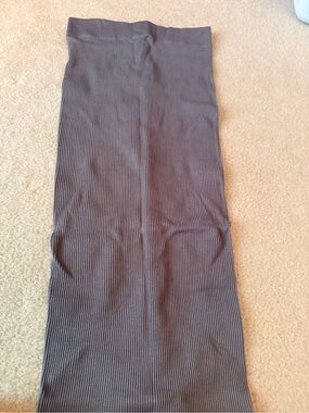 Zara - Classic Ribbed Knit Maxi Skirt Grey/Plum